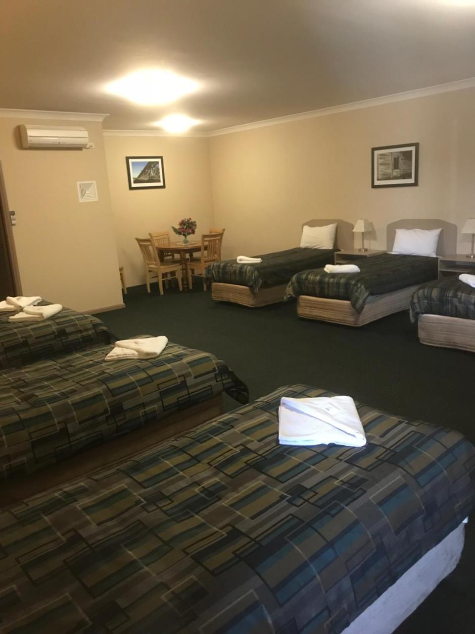 The Bakehouse Motel Goulburn Luaran gambar